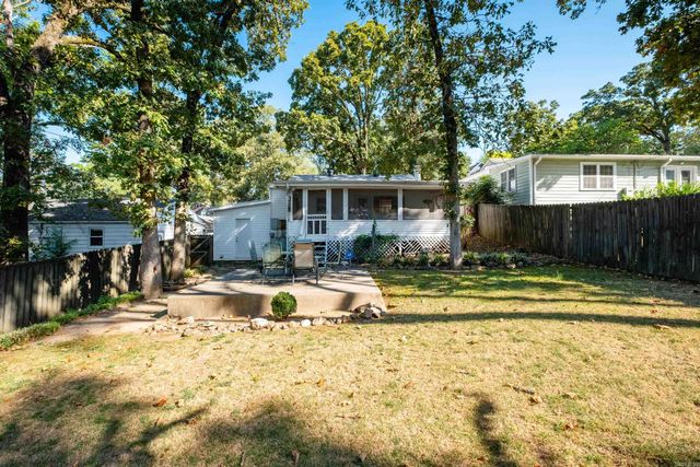 6713 Longwood Road, Cammack Village, AR 72207