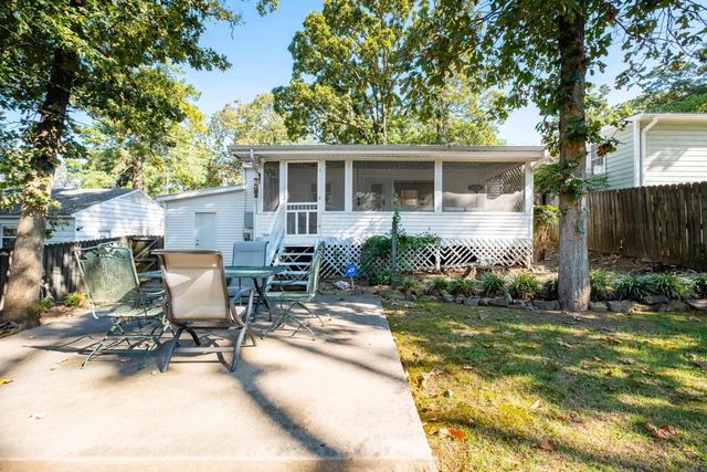 6713 Longwood Road, Cammack Village, AR 72207