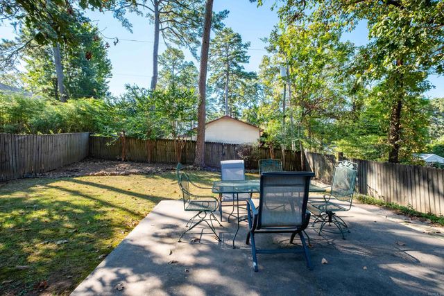 6713 Longwood Road, Cammack Village, AR 72207