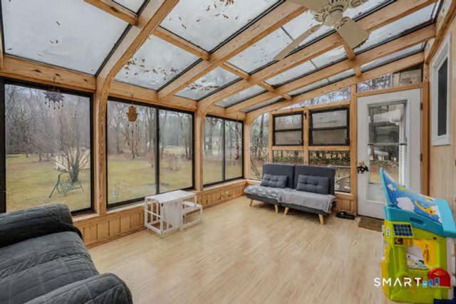 9 Thompson Road, Franklin, CT 06254