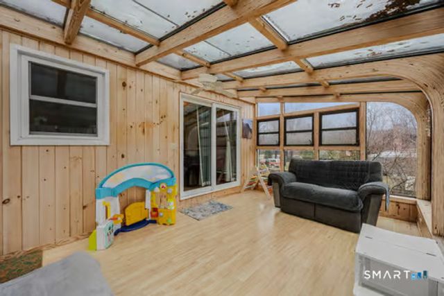 9 Thompson Road, Franklin, CT 06254