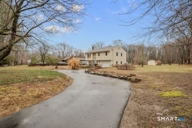 9 Thompson Road, Franklin, CT 06254