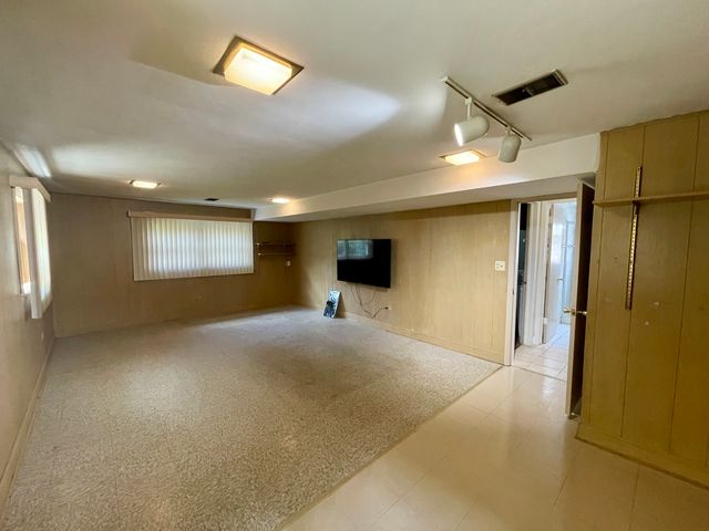 7150 N Crawford Avenue, Lincolnwood, IL 60712