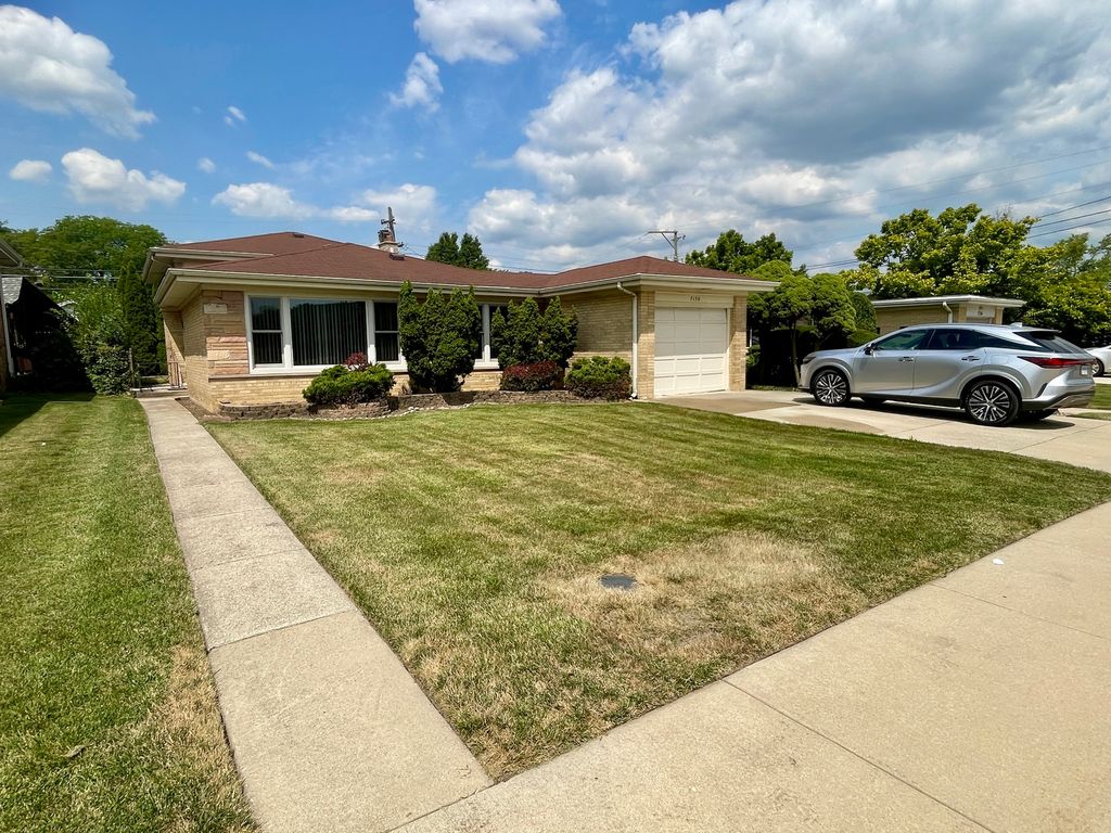 7150 N Crawford Avenue, Lincolnwood, IL 60712