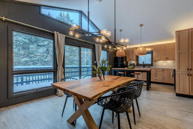 1161 Little Pond Road, Londonderry, VT 05148