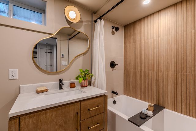 1161 Little Pond Road, Londonderry, VT 05148