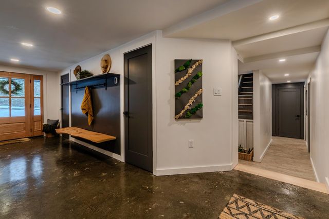 1161 Little Pond Road, Londonderry, VT 05148