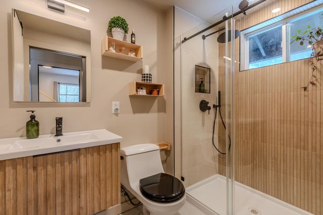 1161 Little Pond Road, Londonderry, VT 05148