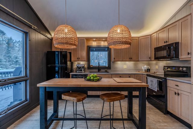 1161 Little Pond Road, Londonderry, VT 05148