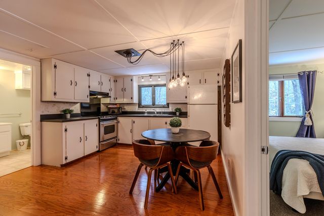 1161 Little Pond Road, Londonderry, VT 05148