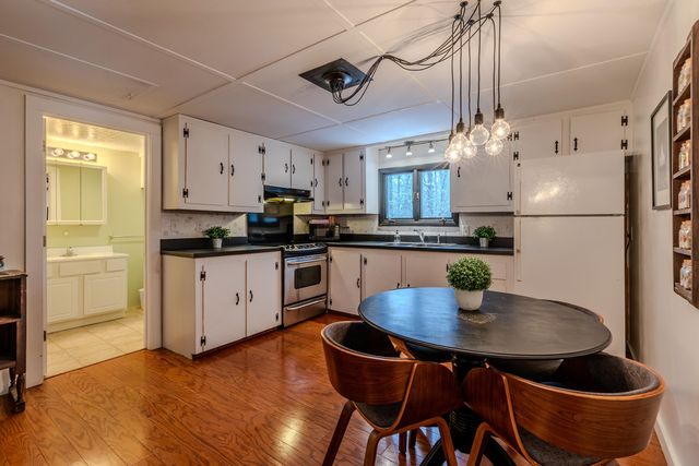 1161 Little Pond Road, Londonderry, VT 05148