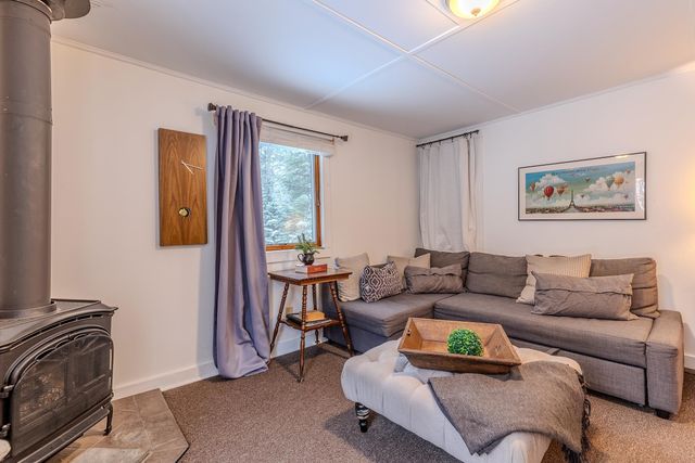 1161 Little Pond Road, Londonderry, VT 05148