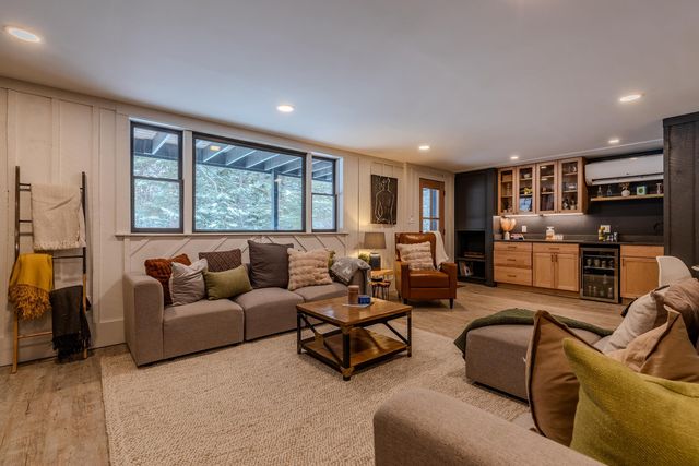 1161 Little Pond Road, Londonderry, VT 05148