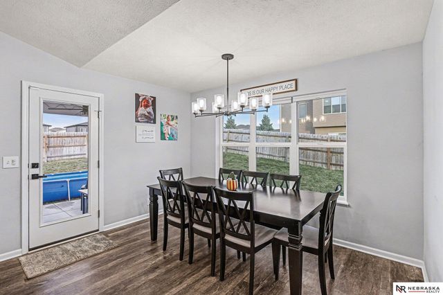 1290 Oakview Drive, Hickman, NE 68372