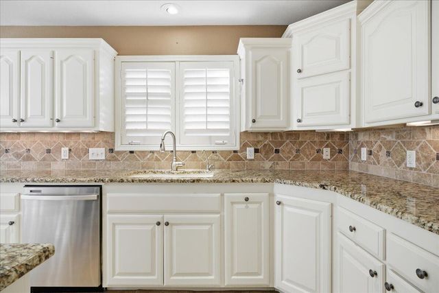 1703 E Casa Linda Lane, Brownfield, TX 79316