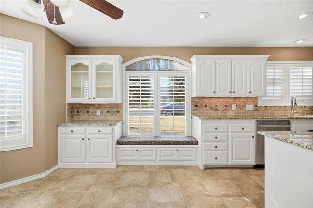 1703 E Casa Linda Lane, Brownfield, TX 79316