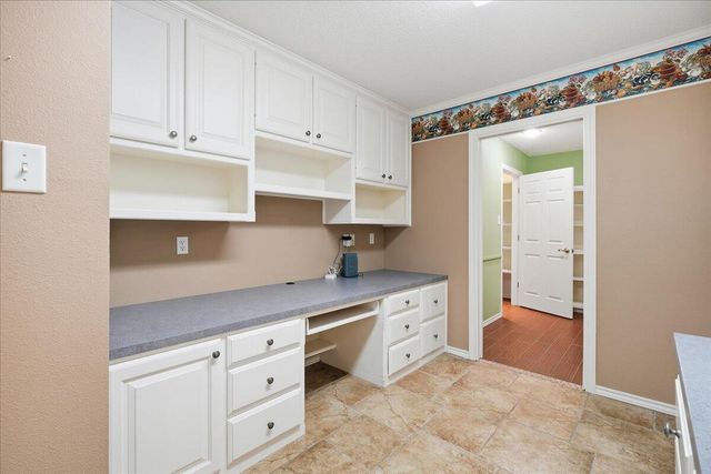 1703 E Casa Linda Lane, Brownfield, TX 79316