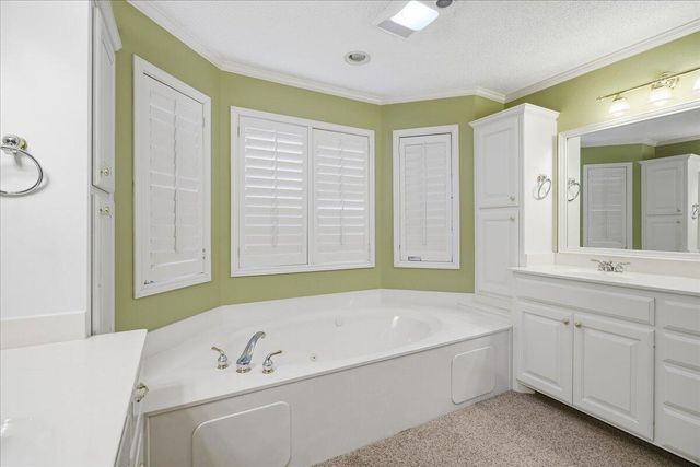 1703 E Casa Linda Lane, Brownfield, TX 79316