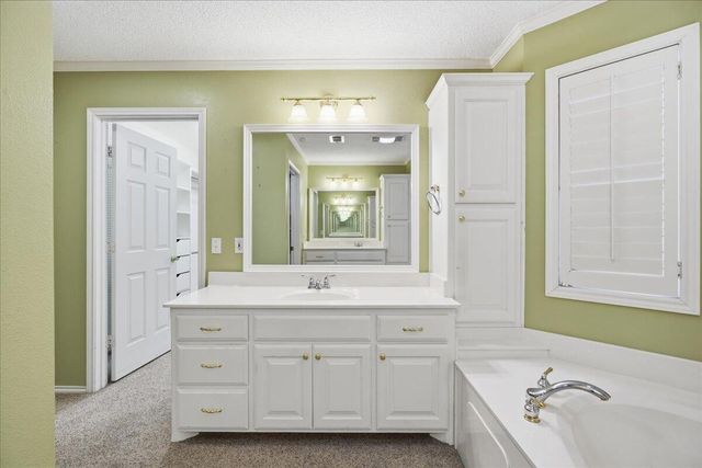 1703 E Casa Linda Lane, Brownfield, TX 79316