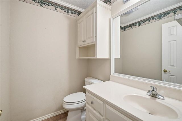 1703 E Casa Linda Lane, Brownfield, TX 79316