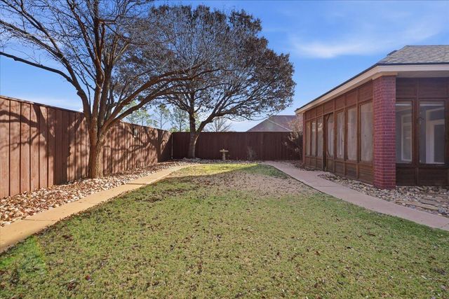 1703 E Casa Linda Lane, Brownfield, TX 79316