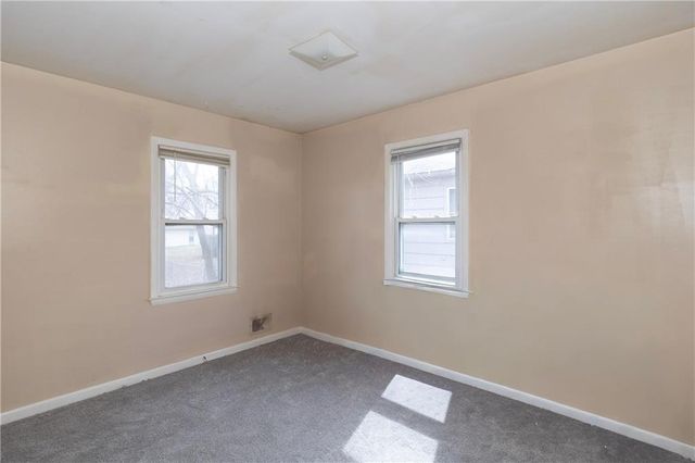 7109 N Cherry Lane, Gladstone, MO 64118