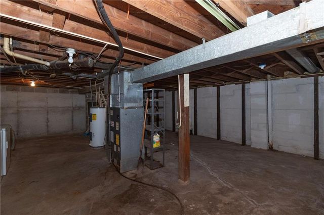 7109 N Cherry Lane, Gladstone, MO 64118