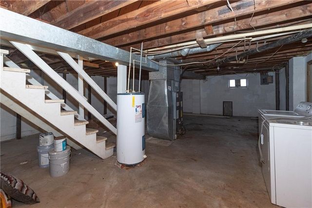 7109 N Cherry Lane, Gladstone, MO 64118