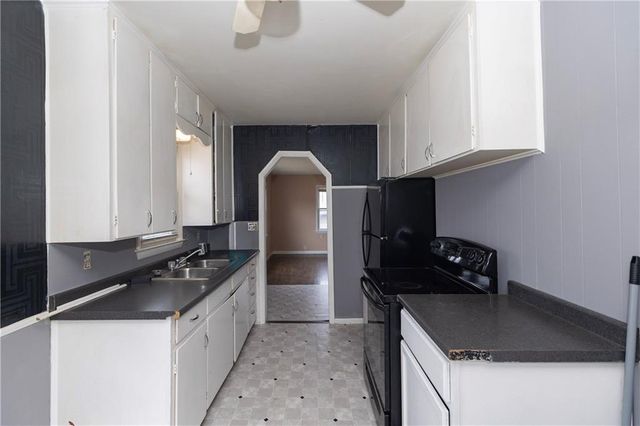 7109 N Cherry Lane, Gladstone, MO 64118