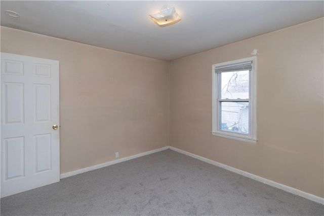 7109 N Cherry Lane, Gladstone, MO 64118