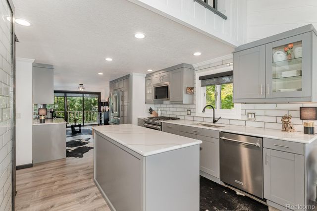2380 Islanders Way, Gladwin, MI 48624