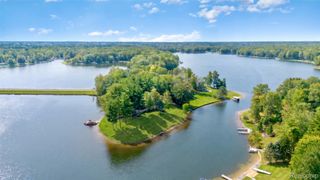 2380 Islanders Way, Gladwin, MI 48624