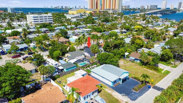 143 E 23rd Street, Riviera Beach, FL 33404