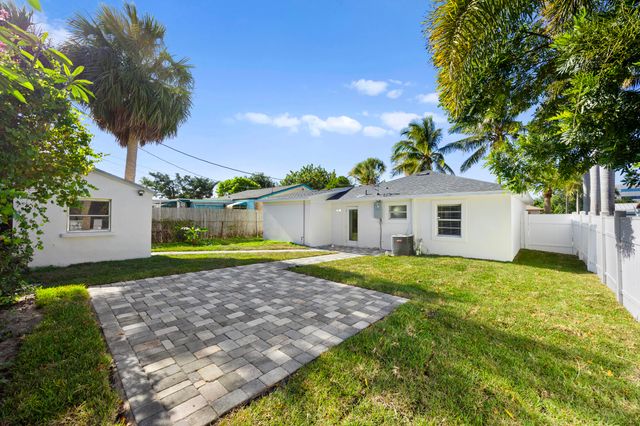 143 E 23rd Street, Riviera Beach, FL 33404