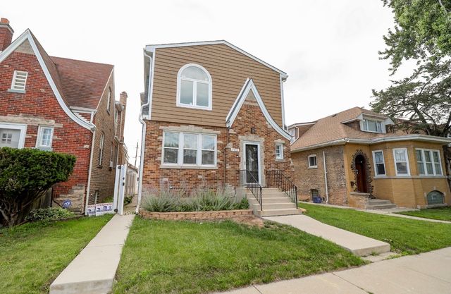 2922 N New England Avenue, Chicago, IL 60634