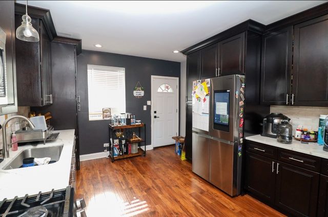 2922 N New England Avenue, Chicago, IL 60634