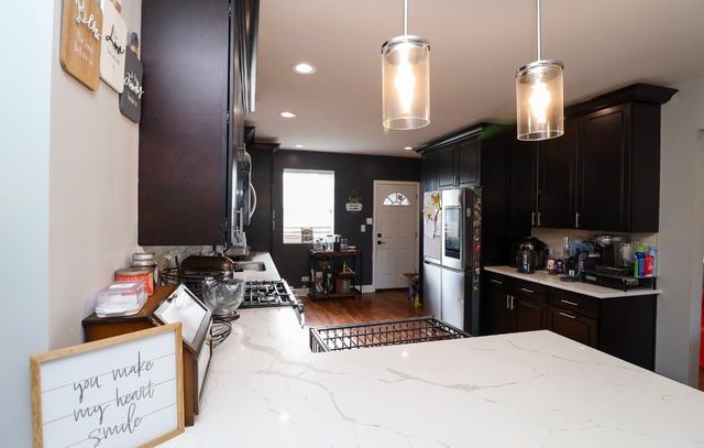 2922 N New England Avenue, Chicago, IL 60634