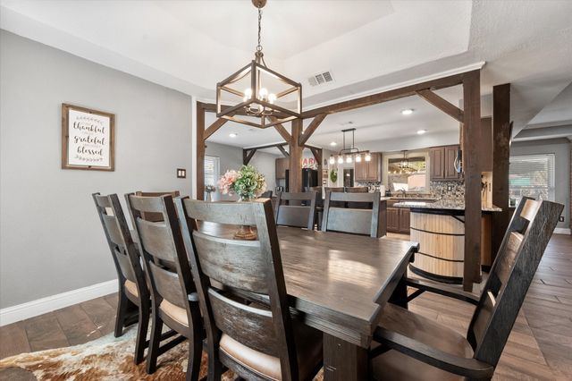 10124 Stoneleigh Drive, Benbrook, TX 76126