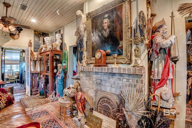 1011 Main Street, Daphne, AL 36526