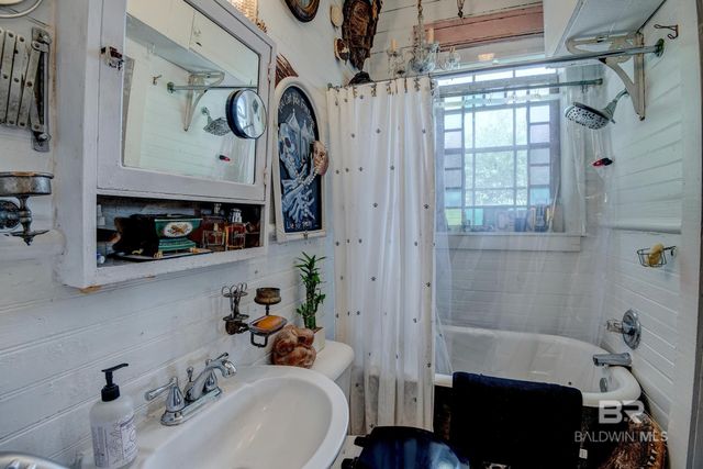 1011 Main Street, Daphne, AL 36526