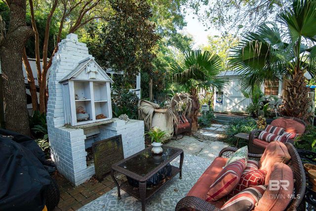 1011 Main Street, Daphne, AL 36526