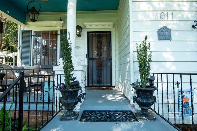 1011 Main Street, Daphne, AL 36526