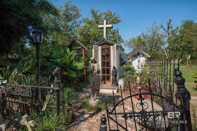 1011 Main Street, Daphne, AL 36526