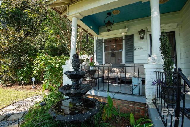 1011 Main Street, Daphne, AL 36526