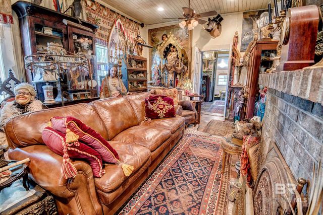 1011 Main Street, Daphne, AL 36526