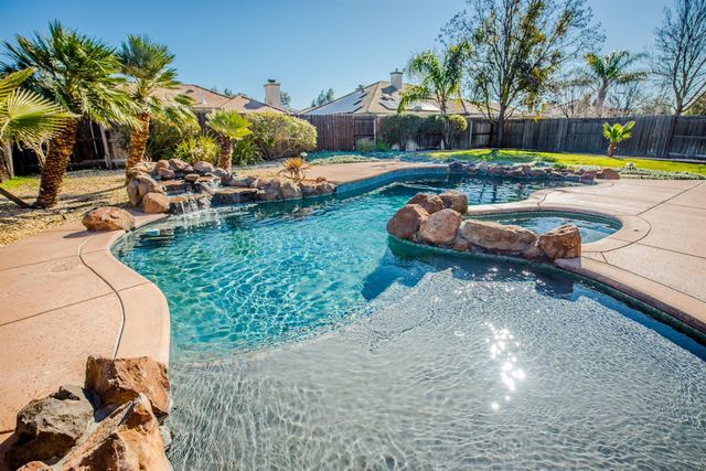 18043 Wood Duck St, Woodland, CA 95695