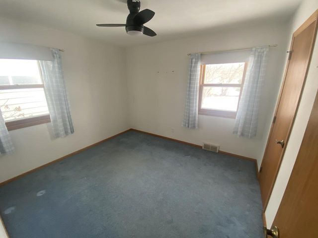 526 11th AVENUE N, Onalaska, WI 54650