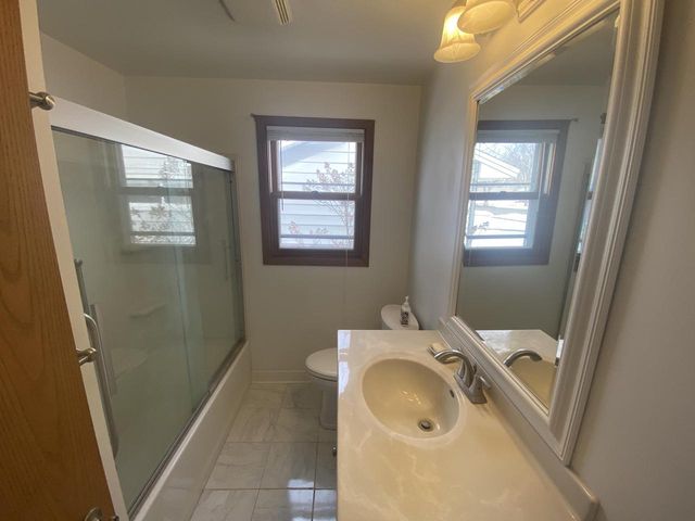 526 11th AVENUE N, Onalaska, WI 54650