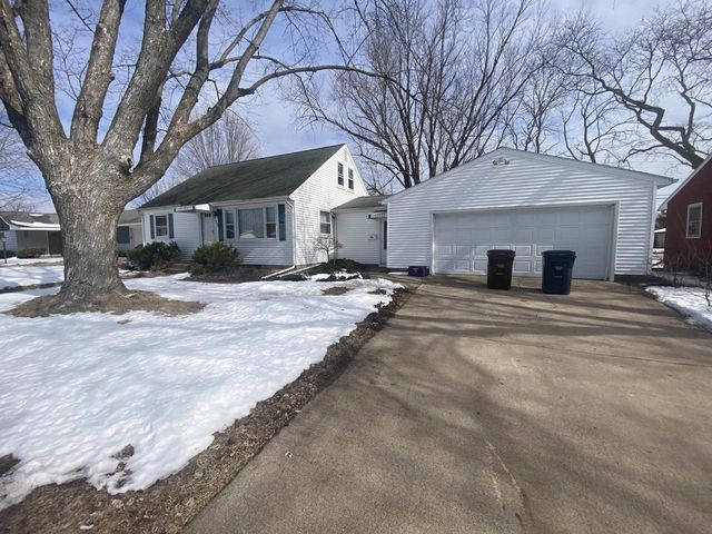 526 11th AVENUE N, Onalaska, WI 54650