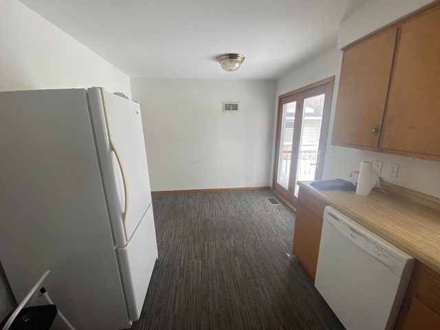 526 11th AVENUE N, Onalaska, WI 54650